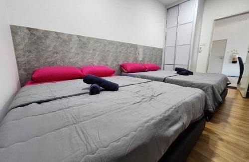 Taman Liong Seng Apartment | KITTY Homestay 5-02 ROXY Apartment Kuching