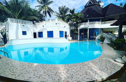 Galu Beach Villa | KIVULI VILLAS