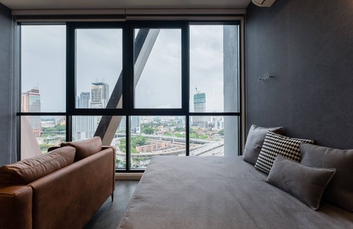 Kuala Lumpur City Centre Apartment | KLCC Modern Musical Sty 5Pax Scarletz Suite