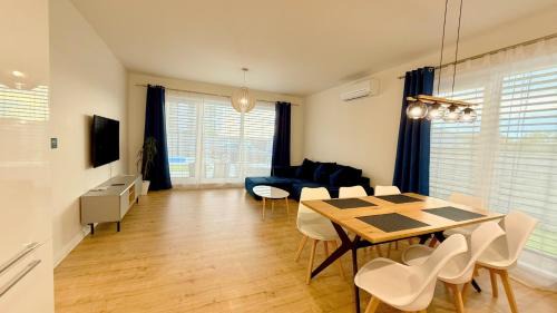 Dunajska Luzna House | Klimatizovaný Apartmánový dom s bazénom, 10B