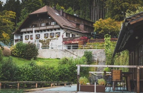 Seewalchen am Attersee House | Klimtstudio mit Seeblick Balkon und 2 Schlafräumen - Hotel Litzlberger Keller