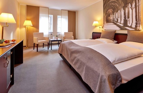 Hillesheim House | Klosterhotel Eifel - Doppelzimmer Dusche/wc Standard