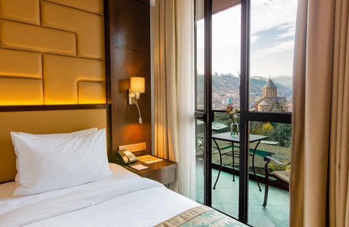 Avlabari Hotel | KMM Hotel
