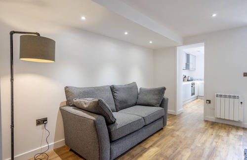 York Apartment | Knavesmire Studio - sleeps 2 guests in studio