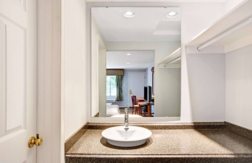 Indianapolis Hotel | Knights Inn Indianapolis