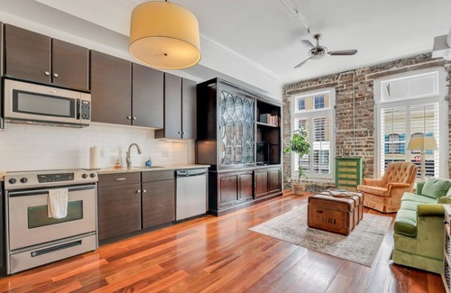 Historic District - North Apartment | Knockout Loft- Near Plant Riverside