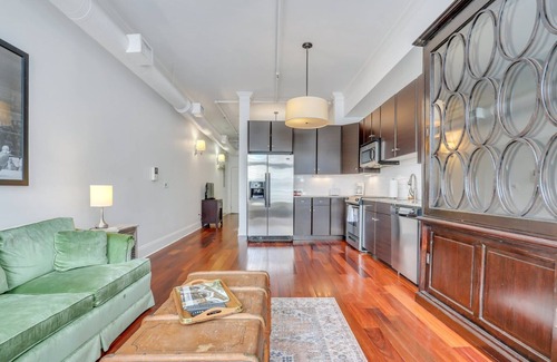 Historic District - North Apartment | Knockout Loft- Near Plant Riverside