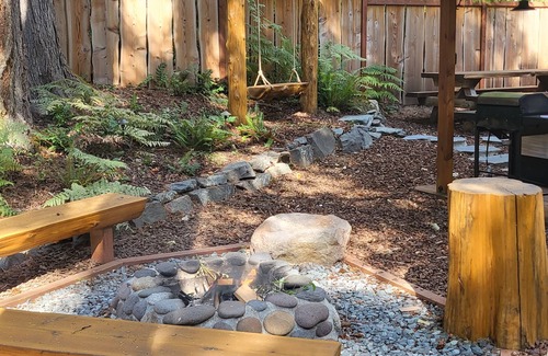 Ashford Cabin | Knotty Shack Cabin-Unique Log Cabin with Hot TubnStay, Explore, Retreat & Repeat