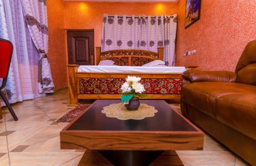 Kumasi Hotel | Kobby Keach K Hotel