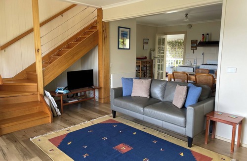 Lake Tyers Beach House | Kokomo LTB - quiet lake/beach retreat