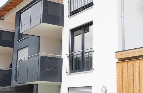 Langdorf Apartment | Komfort Ferienwohnung mit Balkon und Kostenfreiem Wlan