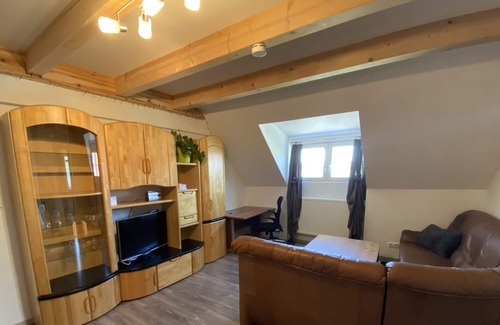 Wallersdorf Apartment | Komplett Ausgestattete 4 Zi Wohnung