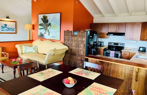 Honalo House | Kona Coffee Mountain Getaway, in Holualoa
