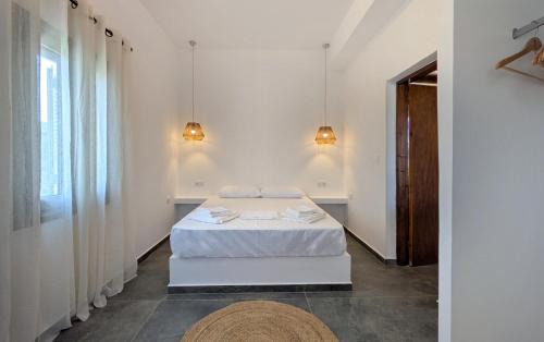 Skiros Villa | KONAKI Private Villa