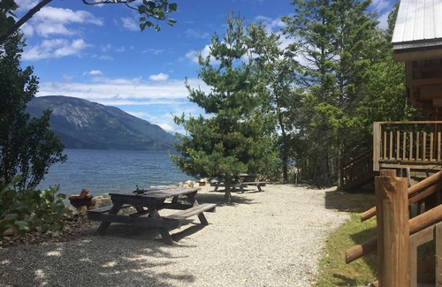 Boswell House | Kootenay Lake Lodge Waterfront Log Chalet - location, location, location!