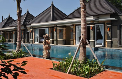 Gianyar Villa | Kori Maharani Villas - Lagoon Pool Access 2