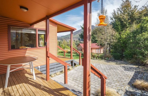 Lake Hawea Cottage | Korimako Ridge - Lake Hawea Holiday Home