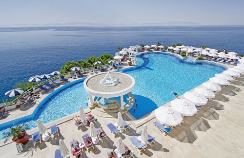 Kusadasi City Centre Hotel | Korumar Deluxe Hotel