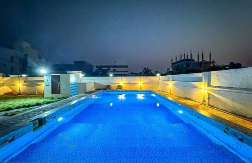 Kanathur Villa | Kovalam Club House Cool 4-bedroom villa with AC in vibrant Chennai