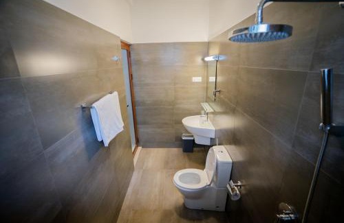 Mount Lavinia Bed & Breakfast | Kozy B&B
