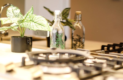 Docklands Apartment | Kozyguru Docklands Modern 1 Room Unit