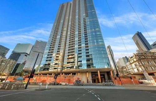 Docklands Apartment | Kozyguru Docklands Modern 1 Room Unit