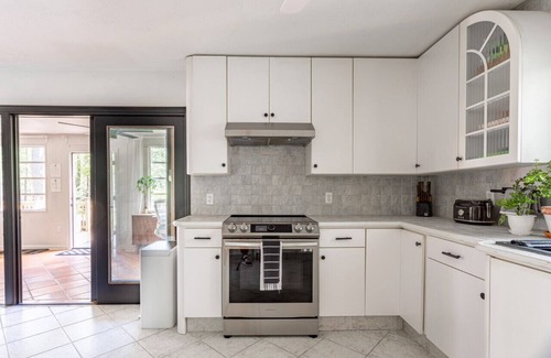 Town of Olive Apartment | Krom Ranch