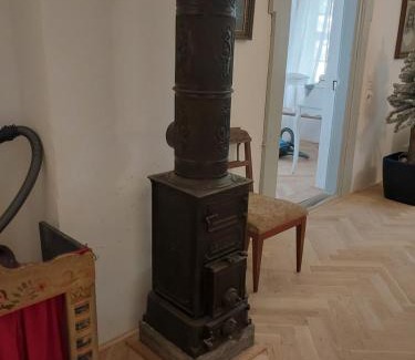 Neuburg an der Kammel Apartment | Kroneloft 4 Schlafzimmer 250 qm