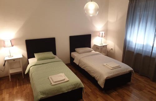 Guca Apartment | Kuća BADNJAR Guča
