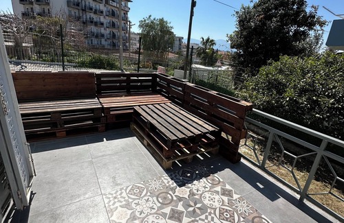 Kadnlar Denizi Mahallesi Villa | Kuşadası'nda Merkezde ve Denize 5 Dakika Şık Villa