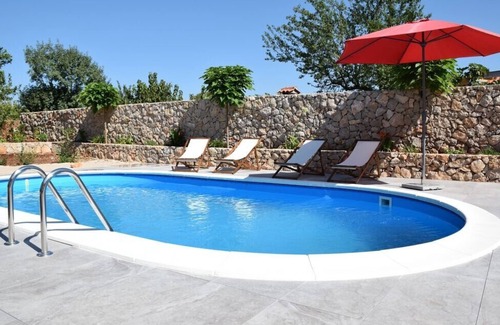 Gabonjin Villa | Kuca Ive by Villas Guide