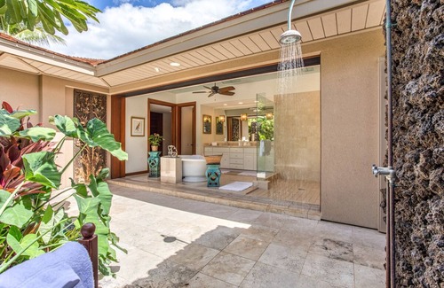 Kaupulehu House | Kumukehu 15 – Best Location & Ocean Views | Onsite Staff & Daily Housekeeping