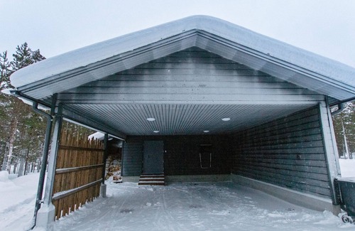 Akaslompolo House | Kuurapirtti by Interhome