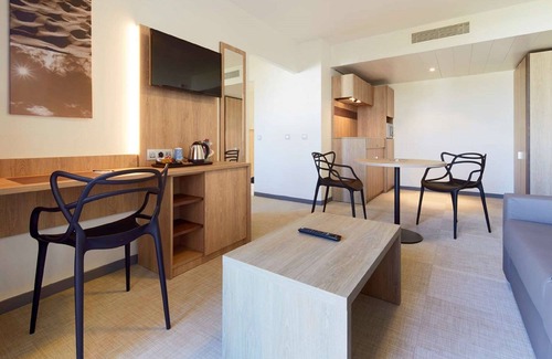 Dives-sur-Mer Apartment | Kyriad Prestige Residence & Spa Cabourg - Dives-sur-Mer