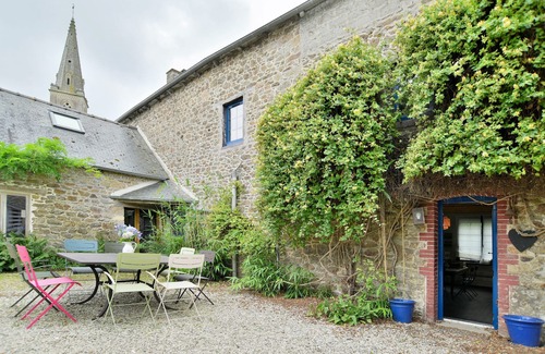 Saint-Lormel House | L'Aberma - Maison à la campagne au fil de l'eau