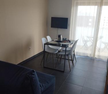 Berck-sur-Mer Apartment | L'Altéia - L'appartement les pieds dans l'eau avec place de parking privé et accès direct à la plage