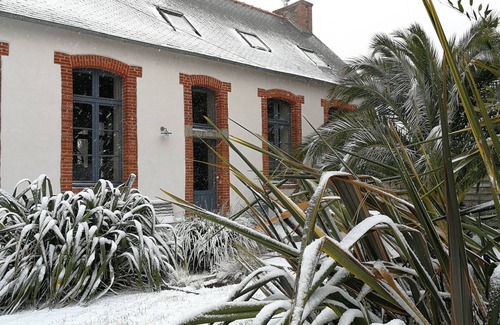 Plougrescant House | L'ancienne École du Village, Rénovée Avec Charme, Entre mer et Estuaire