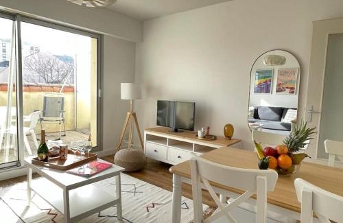 Les Sables d'Olonne Apartment | .L'Armor. Appartement avec terrasse & parking