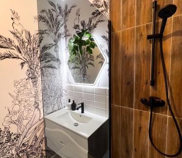 Cayenne Apartment | L'Ecrin Boisé-Studio de Prestige