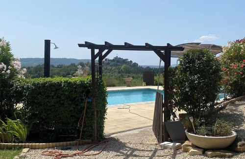 Ansouis House | L'Eden à la Benvingude vacation rental
