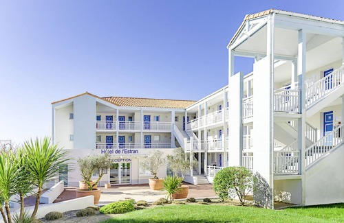 Chateau-d'Olonne Apartment | L'Estran S2M by Interhome