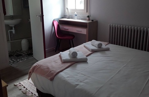 Chinon Bed & Breakfast | L'hôtel du Café des Arts