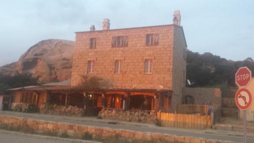 Sartene Hotel | L'oasis du Lion