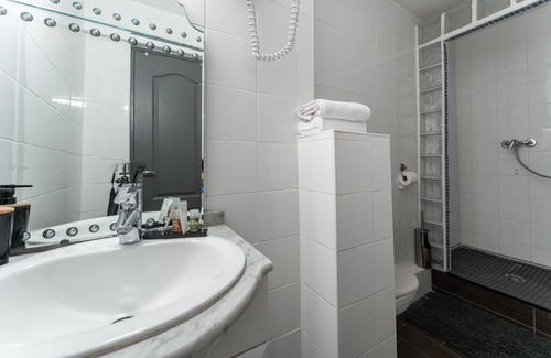 Plaisance Hotel | L'Oasis Montparnasse
