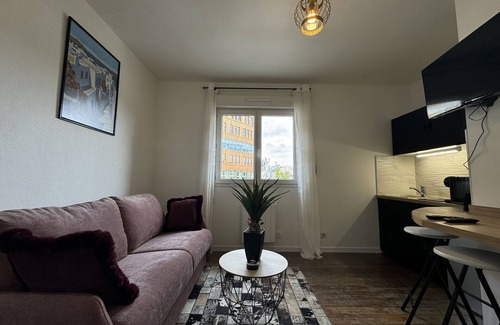 Miroir - Batignolles Apartment | L’oyon - 2 pers - gare - Rêve au Mans