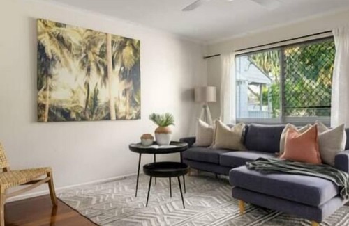 Lota House | L143Up 3BR/2BA House w Parking Close to Eastwood Beach