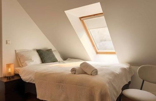 Bergenhus Apartment | L1SB18 - Central 2BR Hideaway