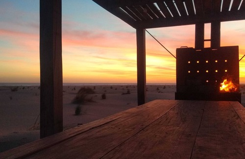 Partido de Tres Arroyos Cabin | "La anita" beach house facing the sea.