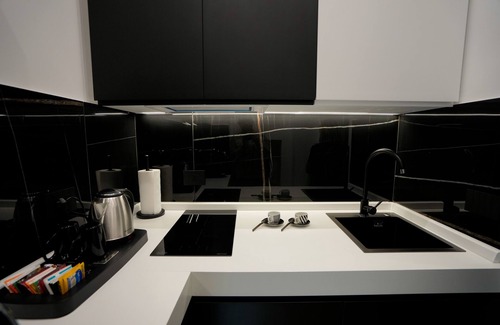 Trani House | LA BANCHINA LUXURY SUITES