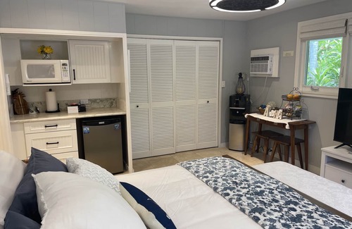 Kailua Bed & Breakfast | La Bella's Bed and Breakfast-Nai’a Suite-Walk to beach-In Kailua (O’ahu)